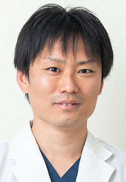 川床　慎一郎